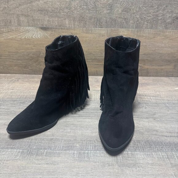Madden Girl Shaare Black Suede Fringe Ankle Boots Women's Size 8 - Picture 1 of 6